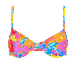 KULANI KINIS SIZE SMALL TOP NEVER WORN